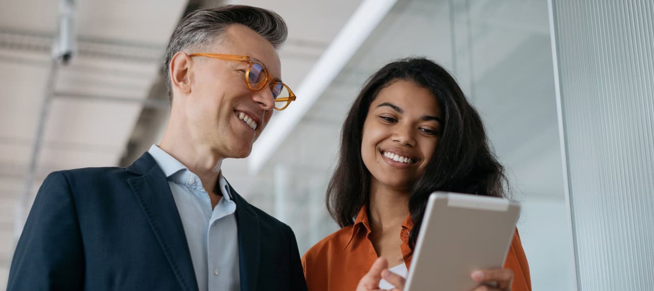 Fractional Executive Hiring Guide Hero Image